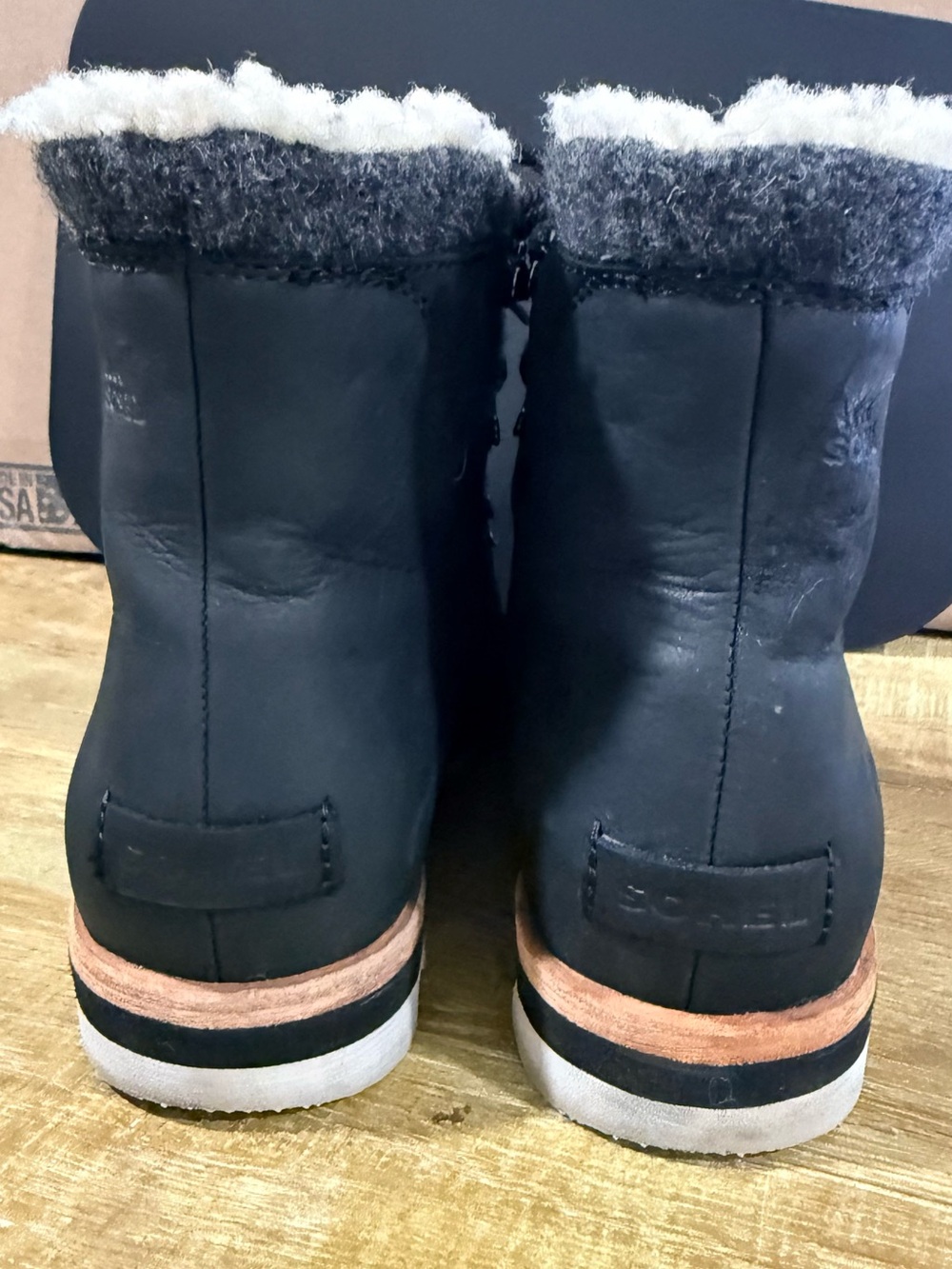 Sorel | Sneakchic Alpine Lace Up Boots | Black \ Size 9.5 - Picture 5 of 7